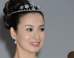 檀れい、豪華絢爛10億円でランウェイ!