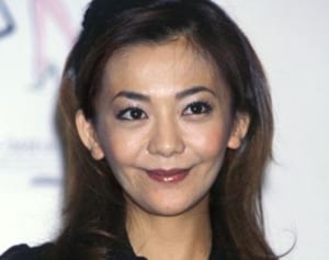 華原朋美 ｢禁煙で8キロ増。無職で車も買えない｣と悲痛告白