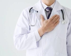 「霊の存在を確信」東大病院“住込み救命医”が導く生と死