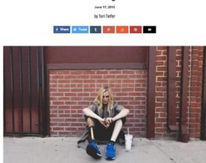 「いっそ死にたかった」タンポンが原因で脚を失ったとして、モデルがメーカーを提訴