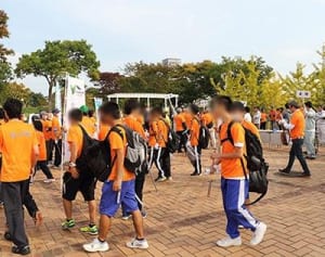 子供がセシウムを吸い込む”被ばく”イベントが福島で決行された！