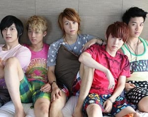 年内解散のSHU-I、メモリアルカット大特集！第一弾は水着姿