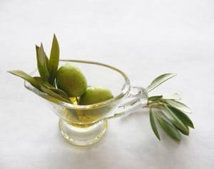 おでんのちょい足し調味料　バジルペースト、オリーブオイルも