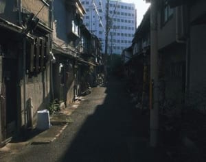 大阪・西成に「中国人ガールズバー」が大増殖の理由