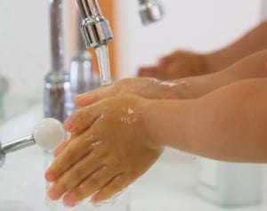 1年でもっとも食中毒が多い12月…感染から家族を守るには?