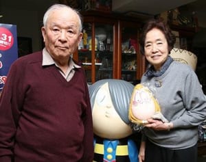 水木しげる 目撃されていた92歳の墓掃除「楽しそうだった」