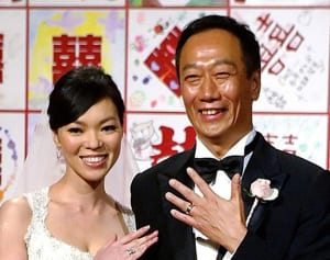 シャープを6600億円で買う「ホンハイ」会長の華麗な女遍歴