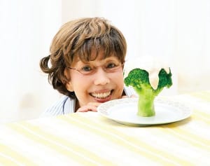 まるごとブロッコリー、食べれば餃子…平野レミが斬新レシピ生み出せる理由