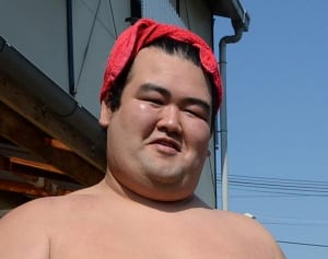 琴奨菊「家賃7万円で中古車」の新婚生活を初めて語った！