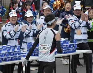 7400人が完走後押し　横浜マラソンでボランティア活躍