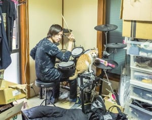 ヴィジュアル系バンドマンの“育ねこライフ”が話題に