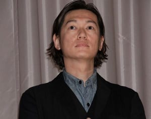 井浦新『コントレール』シャワーシーンは「力入れてます」