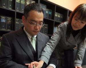 「障害者支える弁護士に」　四肢まひの男性が司法修習