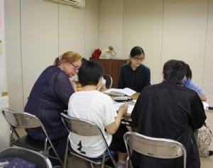 貧困負けず学べ　退職教諭が受験生を指導