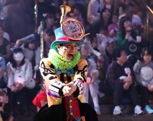 目当てはイケメンダンサー…ピューロランドに若い女性が殺到中!