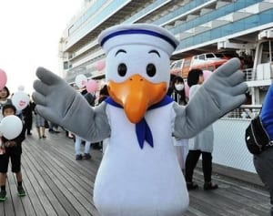 ドラマ効果？人気じわり　大さん橋のスウィンギー