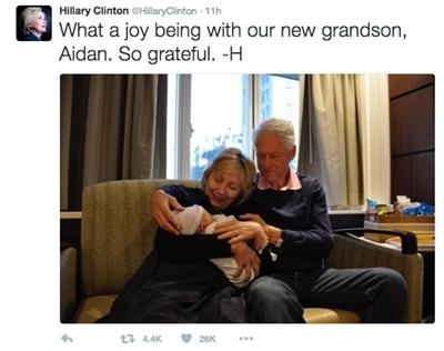 チェルシー・クリントンが第二子の写真を初公開――ビル＆ヒラリーも大喜び