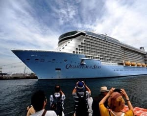 アジア最大のクルーズ客船　横浜に入港