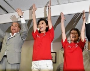 【動画】「チーム神奈川のおかげ」　当選確実の自民・三原氏