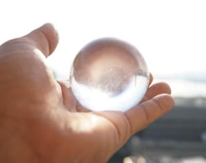 冬生まれの既婚女性はヤバイ!? イファ占いで16年夏の運勢診断