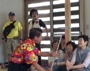 笑い、復興に勇気　野毛大道芸が熊本被災地へ