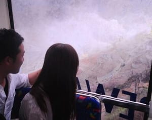 箱根ロープウェイ再開　黒たまご楽しむ