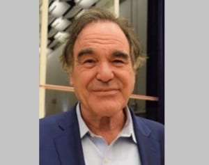 辺野古問題「沖縄県民の抗議重要」　オリバー・ストーン氏強調