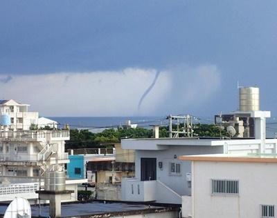 竜巻発生、沖縄2位　気象台「積乱雲発達しやすい」