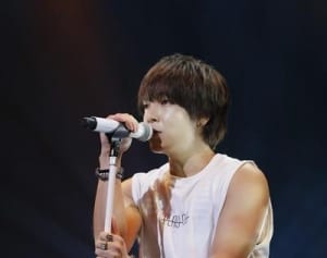 超新星ユナクの新たな魅力 アルバム記念公演でバンドスタイル披露！