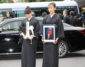 「妬むより妬まれろ」3歳娘にたたきこんだニナガワの”10カ条”