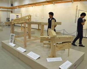 沖縄大工の“技”紹介　「親泊次郎展」開幕