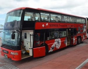 景色眺め､酒と料理味わい レストランバスお披露目 来月5日運行開始