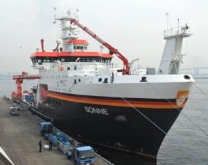 ドイツの調査船「ゾンネ」初入港　横浜・大さん橋