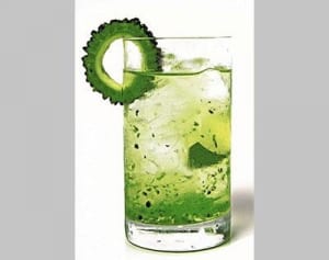 玉城さんが最高賞　ゴーヤー入り泡盛カクテルコンテスト