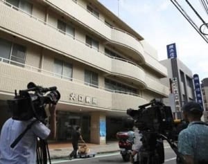 物証限られ、慎重捜査　点滴連続殺人発覚1週間