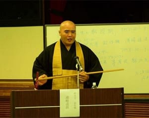 島の副住職は元力士　人生の転換期語る