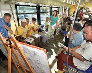 車窓眺め十・十空襲学ぶ　モノレールが企画