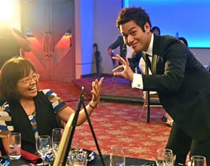 “世界のマジシャン”仲間入り　沖縄出身のMASAさん