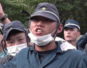 別の機動隊員は「シナ人」と暴言　北部訓練場、抗議市民に