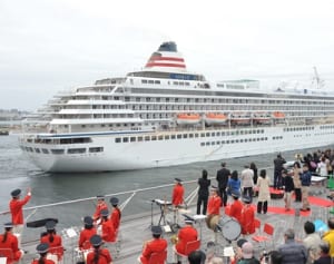 飛鳥2、25周年の船出　“故郷”長崎へクルーズ　25日、大さん橋で催しも