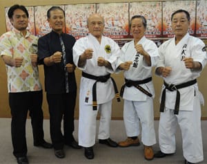 4500人がギネス挑戦　国際通り舞台に