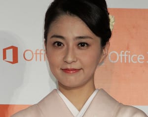 麻央 家族水入らずの休日で海老蔵見せた「ささやかな気遣い」