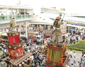 辻堂駅100周年　記念イベントでにぎわい
