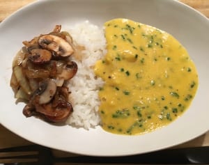 第104飯「スクランブルエッグ丼」