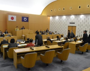 北海道で行政視察中にゴルフ　沖縄・糸満市議が2013年　公費で日当・宿代