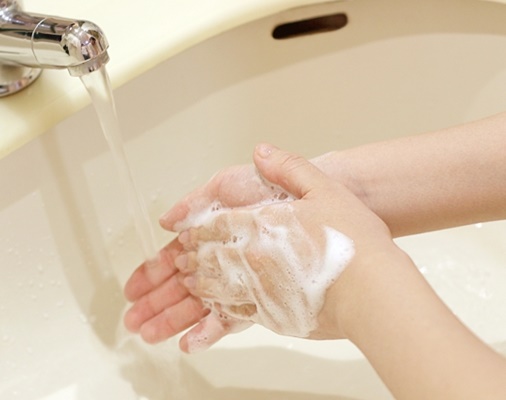冬の流行する「ノロウイルス」予防は3分以上の手洗いを！