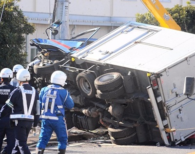 【速報】車7台が事故、9人重軽傷　小田原