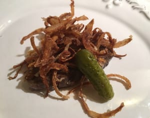 第106飯「ウィーン風ステーキ　フライドオニオンのせ」