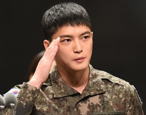 JYJジェジュン 年末“除隊イベント”に驚きのマル秘ゲスト