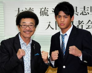 大湾「世界王者目指す」　ボクシング、白井・具志堅ジムへ